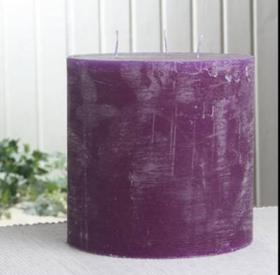 Rustik-Dreidochtkerze, 15 x 15 cm Ø, lila-violett von CandleCorner Rustik-Kerzen