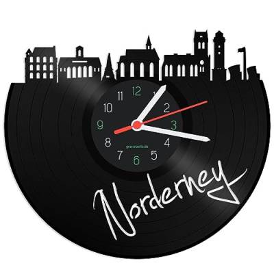 GRAVURZEILE Schallplattenuhr - Skyline Norderney - Wanduhr aus gegossenem Vinyl mit Stadt Skyline 30 cm - Upcycling Designer Uhr - Moderne Wanduhr im Retro Vintage Style - Made in Germany von GRAVURZEILE