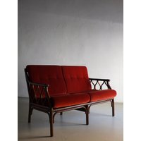 Rattan Tagesbett | 2-Sitzer Bambus Sofa Roter Velour Jahrgang von HouseOfVintFurniture