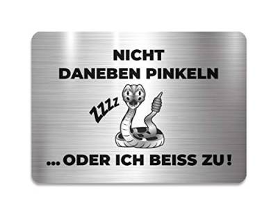 WC Schild Nicht daneben pinkeln oder ich beiss zu 14,8 cm x 10,5 cm Pissoir Toilette Selbstklebend Aufkleber Türschild Tür Haus Büro Praxis Geschäft Sitz Toilettensitz WC-Sitz Zubehör von KaiserstuhlCard Magnete