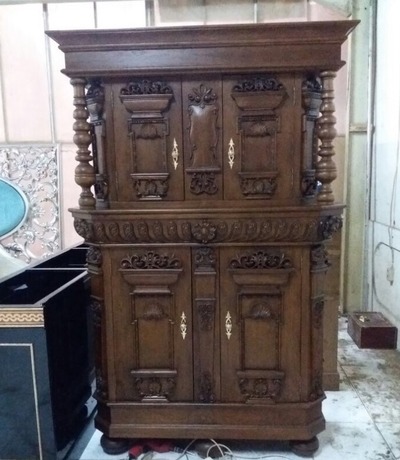 Anrichte Kabinett Schrank Vitrine Kabinettschrank Aufsatzschrank Küchenschrank Wandschrank Design wird aus Mahagoni Holz in Bali von Hand gefertigt. cabinet Sideboard Showcase Wardrobe wall Cupboard Kitchen Closet design Made from mahogany wood in Bali by Anrichte Kabinett Schrank Vitrine Kabinettschrank Aufsatzschrank Küchenschrank Wandschrank Design wird aus Mahagoni Holz in Bali von Hand gefertigt. cabinet Sideboard Showcase Wardrobe wall Cupboard Kitchen Closet design Made from mahogany wood in Bali by von TARSHOPBALI