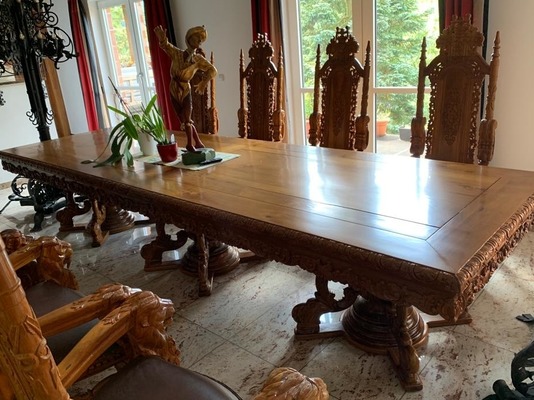 Esstisch Küchentisch Holztisch Teak Holz gebraucht Teakholztisch Randumrandung Tischbeine beschnitzt Esstisch Küchentisch Holztisch Teak Holz gebraucht Teakholztisch Randumrandung Tischbeine beschnitzt von TARSHOPBALI