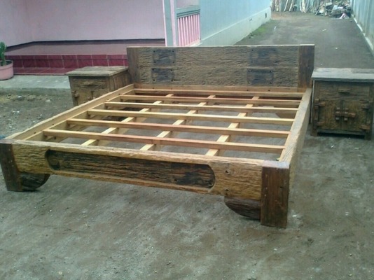 Einzelbett Doppelbett Bett Teakholz Betten Teak Holzbett Tagesbett Schlafzimmerbett Naturholzbett von TARSHOPBALI