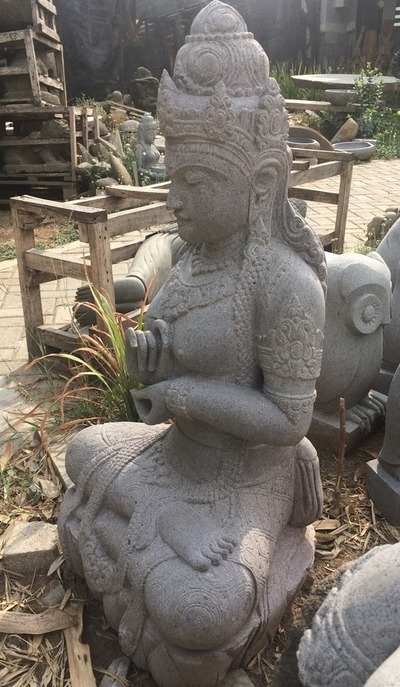 Skulptur Dewi Tara Buddha Dekoration Stein Statue Dewi Buda Steinskulptur Budha Stein Feng Shui Design Garten Dekoration Buddhismus Deco Gartendekoration wird von Hand aus Lava Sand und Zement gefertigt Sculpture Dewi Tara Buddha Decoration Stone Statue von TARSHOPBALI