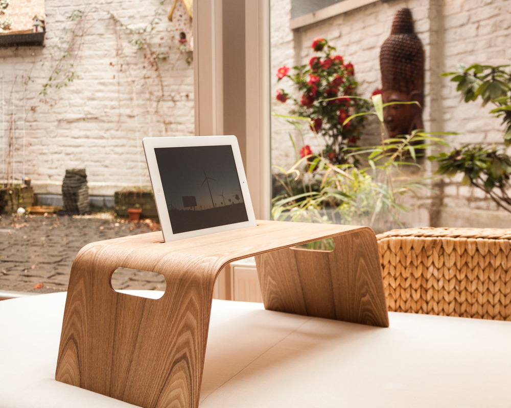 Halter für iPad und Tablet für das Bett oder Sofa - WOOD U? CHILL Halter für iPad und Tablet für das Bett oder Sofa - WOOD U? CHILL von trimborn-eich