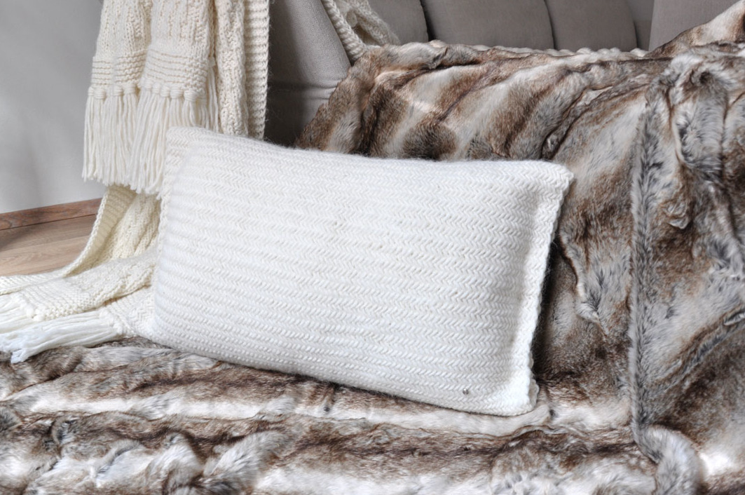 Kissen | Pillow „Head on a fishbone” Kissen | Pillow „Head on a fishbone” von Nebelschnecke