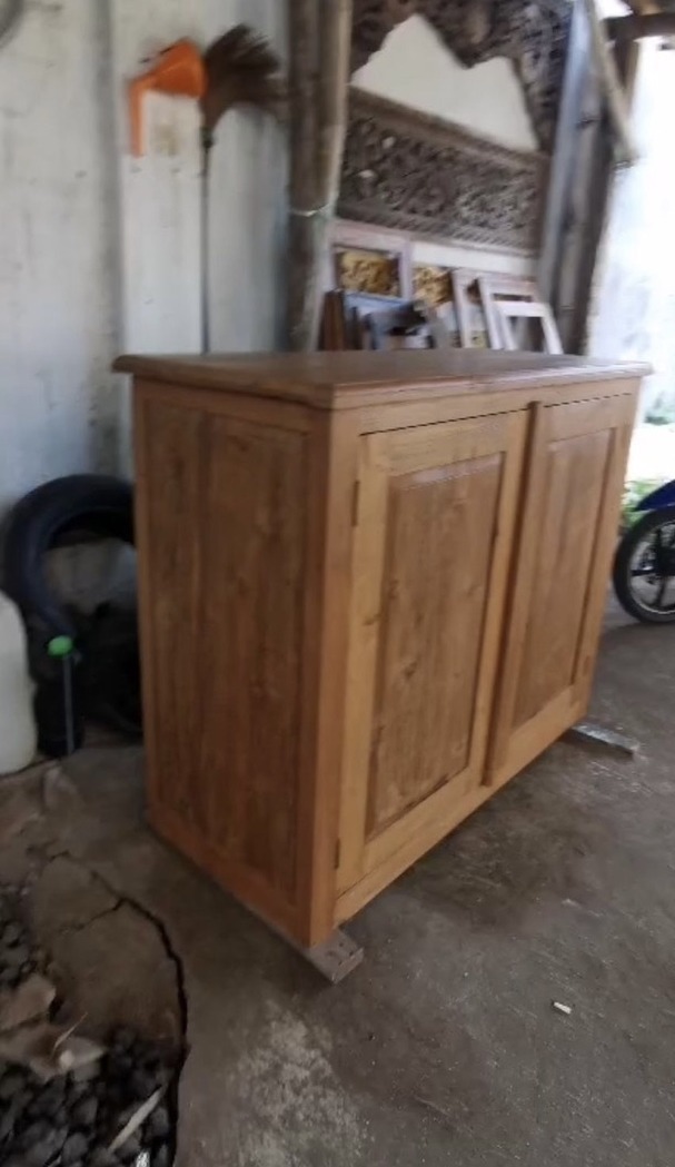 Sideboard Kommode Anrichte Küchenschrank Schrank Esszimmerschrank Kabinett Konsole Teak Holz Sideboard Kommode Anrichte Küchenschrank Schrank Esszimmerschrank Kabinett Konsole Teak Holz von TARSHOPBALI