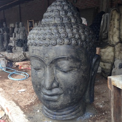 Brunnen Skulptur Buddha Kopf Springbrunnen Steinskulptur Wasserspiel Stein Statue Feng Shui Design Garten Dekoration mit Becken Aus Lava Sand und Zement in Bali von Hand gefertigt Fountain sculpture Buddha head Watergame stone sculpture stone statue Feng von TARSHOPBALI