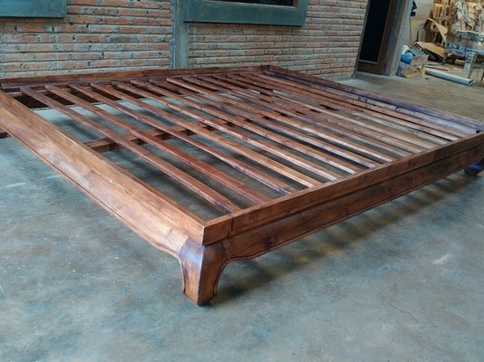 Einzelbett Doppelbett Betten Massivholzbett Holzbett Teak Holz Bett Ehebett Schlafzimmerbett Einzelbetten Bettgestell wird von aus Teak Holz Hand gefertigt Single bed double bed beds solid wood bed wooden bed double bed bedroom bed single beds bedframe von TARSHOPBALI