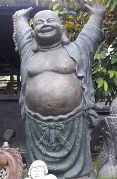 Skulptur Stein Happy Buddha Dekoration Statue Glücklicher Buda Steinskulptur Budha Stein Feng Shui Design Garten Dekoration Buddhismus Deco Gartendekoration wird von Hand aus Lava Sand und Zement gefertigt Sculpture Stone Happy Buddha Decoration Statue Ha von TARSHOPBALI