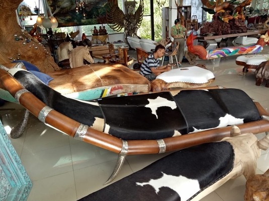 Liegesofa Lounge Couch Sofa Polstermöbel Tagesbett Relaxliege Loungeliege Loungesofa Ziegenleder Liegesofa Lounge Couch Sofa Polstermöbel Tagesbett Relaxliege Loungeliege Loungesofa Ziegenleder von TARSHOPBALI