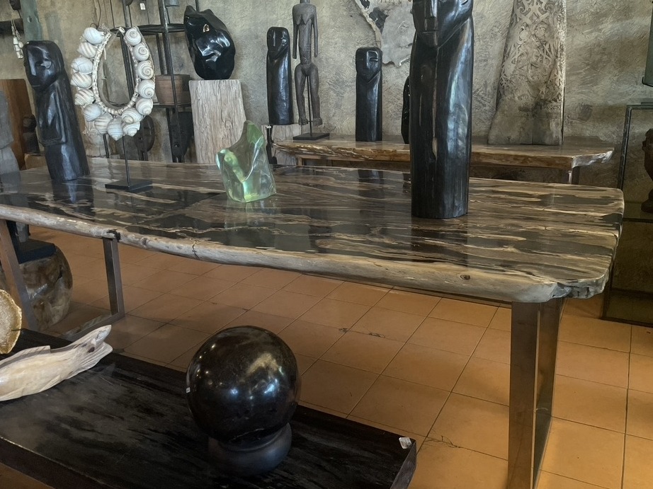 Tisch Fossil Esstisch Versteinertes Holz Natur Steintisch Küchentisch Wohnzimmertisch petrified wood Tisch Fossil Esstisch Versteinertes Holz Natur Steintisch Küchentisch Wohnzimmertisch petrified wood von TARSHOPBALI