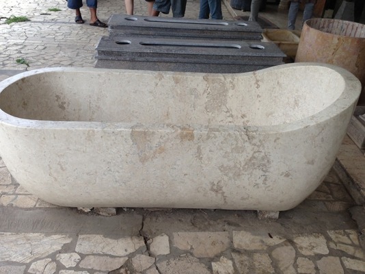 Badewanne Freistehend Marmor Wanne Spa Pool Steinwanne Becken freistehende Badetopf Badewannen Gartenpool Aussenwanne Sanitär Diese Wanne wird aus Marmor Stein von Hand in Bali gefertigt Bathtub Freestanding Marble Bath Spa Pool Stone Bath Basin Freestand Badewanne Freistehend Marmor Wanne Spa Pool Steinwanne Becken freistehende Badetopf Badewannen Gartenpool Aussenwanne Sanitär Diese Wanne wird aus Marmor Stein von Hand in Bali gefertigt Bathtub Freestanding Marble Bath Spa Pool Stone Bath Basin Freestand von TARSHOPBALI