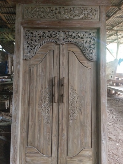 Tor Pforte Tür Portal Teak Holz Doppelflügel Bauelement Türen Holztüre Haustür Paravent Raumteiler Sichtschutz Trennwand Wand Stellwand wird aus Teak Holz in Bali von Hand gefertigt. Door gate door portal double wing building elements Screen Partition von TARSHOPBALI