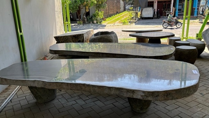 Tisch Stein Outdoor Gartentisch Steintisch Outdoortisch Naturstein Aussentisch Gartensteintisch Tisch Stein Outdoor Gartentisch Steintisch Outdoortisch Naturstein Aussentisch Gartensteintisch von TARSHOPBALI