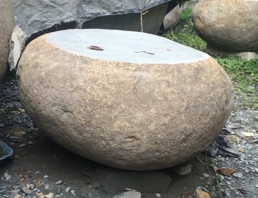 Tisch Esstisch Küchentisch Steintisch Gartentisch wird aus Massivem Stein von Hand gefertigt Table Dining table kitchen table stone Garden table Is made of solid Stone by hand in Bali Tisch Esstisch Küchentisch Steintisch Gartentisch wird aus Massivem Stein von Hand gefertigt Table Dining table kitchen table stone Garden table Is made of solid Stone by hand in Bali von TARSHOPBALI