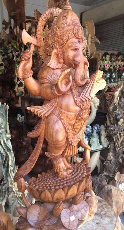 Skulptur Ganesha Buddha Figur Holzskulptur Elefantengott Suar Budha Ganescha Statue Feng Shui Hindu Gottheit Design Elefanten Gott Dekoration Aus Suar Holz von Hand in Bali gefertigt von TARSHOPBALI