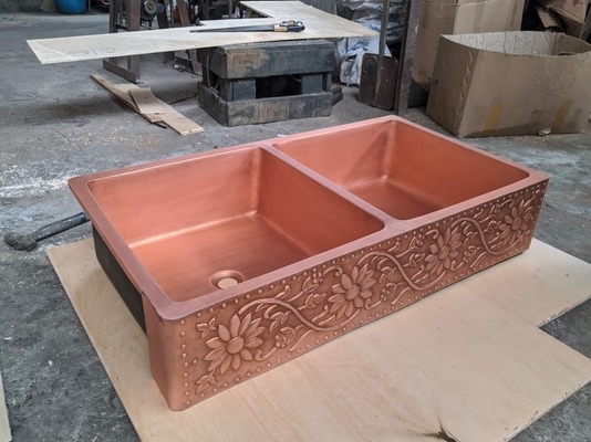 Kupfer Spülbecken Doppelspülbecken Waschbecken Wasch Schale Becken Schalen Aufsatzbecken Handwaschbecken Waschschale Waschbasin Kupferwaschbecken Küchenspüle Luxus Design Spüle aus Kupfer in Bali von Hand gefertigt Kupfer hat eine ANTI BAKTERIELLE Kupfer Spülbecken Doppelspülbecken Waschbecken Wasch Schale Becken Schalen Aufsatzbecken Handwaschbecken Waschschale Waschbasin Kupferwaschbecken Küchenspüle Luxus Design Spüle aus Kupfer in Bali von Hand gefertigt Kupfer hat eine ANTI BAKTERIELLE von TARSHOPBALI