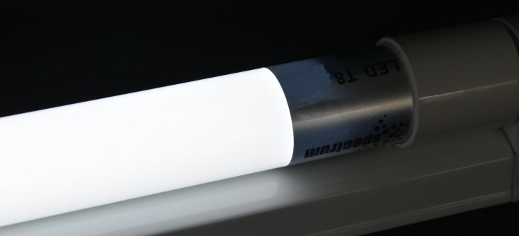 LED Armatur +Röhre 18 W 1650 Lumen 320° 123cm ww #7262 LED Armatur +Röhre 18 W 1650 Lumen 320° 123cm ww #7262 von Lichtideen.com