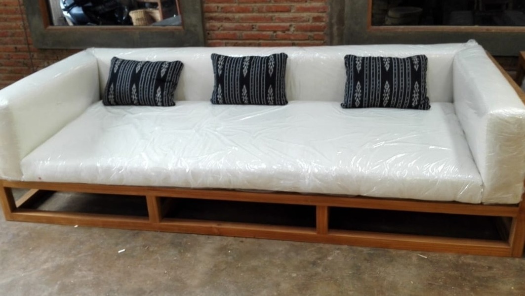 Sofa Couch Teakholz Loungesofa Sitzmöbel Kanapee Wohnzimmercouch Garten Lounge Möbel Polstermöbel von TARSHOPBALI