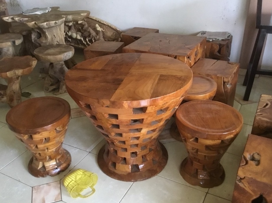 SET Sitzgruppe Hocker Tisch Teak Holz Sitzmöbel Garnitur Wohnzimmergarnitur Teakholzhocker von TARSHOPBALI