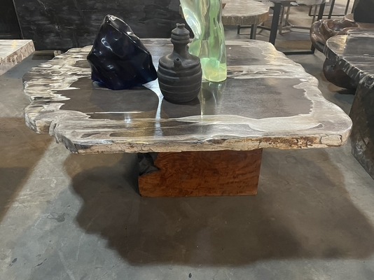 Tisch Fossil Esstisch Versteinertes Holz Couchtisch Natur Steintisch Kaffeetisch Wohnzimmertisch Tisch Fossil Esstisch Versteinertes Holz Couchtisch Natur Steintisch Kaffeetisch Wohnzimmertisch von TARSHOPBALI