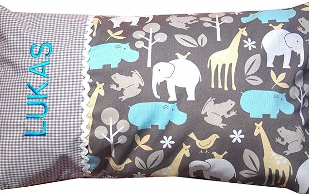 Babykissen mit Namen 30 x 50 cm Babykissen mit Namen 30 x 50 cm von C-Fashion-Design