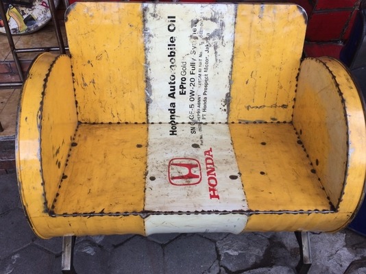 Bank Blechbank Sitzbank Loungebank Winter Gartenbank Parkbank Sitzmöbel Küchenbank Esszimmerbank wird von aus Recyling Fäßern von Hand gefertigt Bench Bench Bench Bench Lounger Bench Winter Garden Bench Park Bench Seating Kitchen Bench Dining Bench is mad Bank Blechbank Sitzbank Loungebank Winter Gartenbank Parkbank Sitzmöbel Küchenbank Esszimmerbank wird von aus Recyling Fäßern von Hand gefertigt Bench Bench Bench Bench Lounger Bench Winter Garden Bench Park Bench Seating Kitchen Bench Dining Bench is mad von TARSHOPBALI