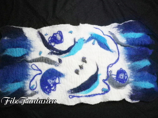 Tischdecke mit Reliefstickerei Tischdecke mit Reliefstickerei von FilzFantasien