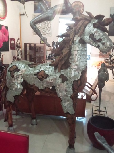 Skulptur Pferd Dekoration Pferde Figur Design Hengst Statue Stute Kunst Wohnzimmer Gartendeko Teak von TARSHOPBALI