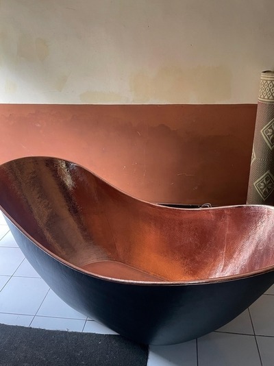 Badewanne Freistehende Kupfer Bad Wanne Kupferbadewanne Kupferbadwanne Schallenform Pop up Ventil von TARSHOPBALI