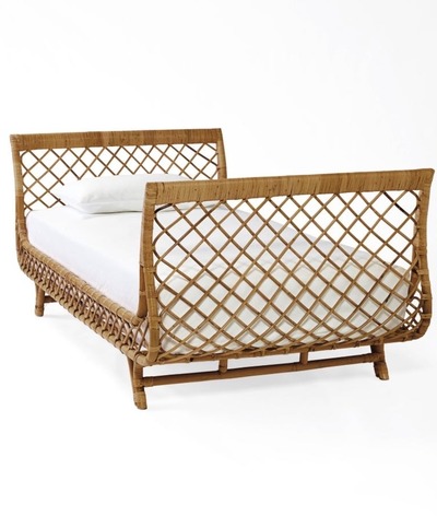 Einzelbett Doppelbett Betten Rattanbett Rattan Bett Schlafzimmerbett Tagesbett Einzelbetten Doppelbetten wird von Hand aus Rattan gefertigt. Gegen Aufpreis ist die Lieferung mit der Matraze und den Kissen möglich Single double beds Rattan bed Rattan von TARSHOPBALI