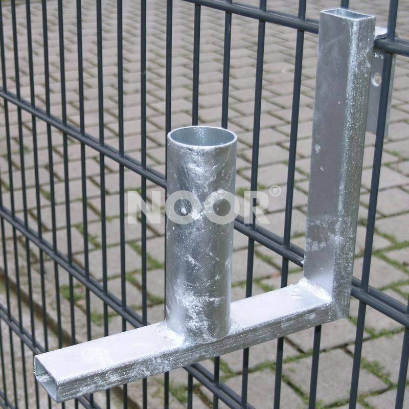 Noor Abroller für PVC Zaunblende von Noor