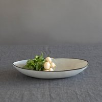 Große Ovale Servierschüssel Aus Keramik, Moderne Salatschüssel, Einzigartige Obstschale, Schwarze Oder Weiße Schüssel, Geschenk Für Mama von 1220CeramicsStudio