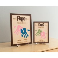 Benutzerdefiniertes Papa Handabdruck Geschenk, Personalisiertes Holzschild Von Kindern, Bester Aller Zeiten Vatertagsdekor Y75 Benutzerdefiniertes Papa Handabdruck Geschenk, Personalisiertes Holzschild Von Kindern, Bester Aller Zeiten Vatertagsdekor Y75 von 12ElevenAtelier