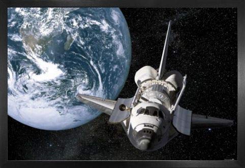 1art1 Der Weltraum Poster Plakat | Bild und MDF-Rahmen - Erde Und Space Shuttle (91 x 61cm) von 1art1