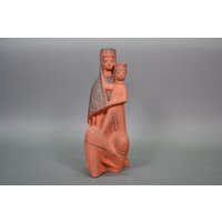 Beeindruckende Mid Century Keramikstatue Frau Mit Kind Signiert Rw von 1stClassDesign