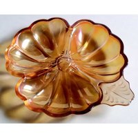 3-Teilige Kleeform Candy Dish Doric Irisierend | Marigold Von Jeannette 3-Teilige Kleeform Candy Dish Doric Irisierend | Marigold Von Jeannette von 200WashingtonStreet