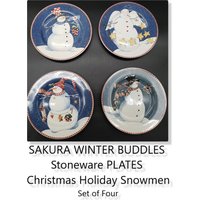 Vier Sakura Tischteller Steinzeug Teller Weihnachten Schneemänner Rot & Tan Karo Band - Sandy Gore Evans 20 cm von 200WashingtonStreet