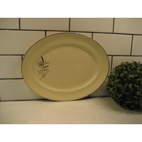 12 "Vintage Retro Mod Servierplatte Ecru Space Age Silber Koralle Punkte Victorian Johnson Bros England Minimalist Bauernhaus Kommode Tablett 12 "Vintage Retro Mod Servierplatte Ecru Space Age Silber Koralle Punkte Victorian Johnson Bros England Minimalist Bauernhaus Kommode Tablett von 222nest