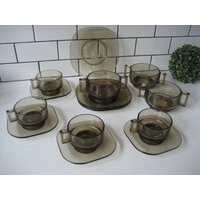 14 Stück Vintage Mcm Joe Colombo Stil Italien Rauchglas Doppelgriff Suppenschüsseln Mit Tellern Tassen Und Untertassen Arno Italora Modernist von 222nest