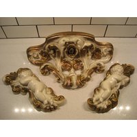 3Er Set Vintage Chalkware Putten Engel Versace-stil Gold Irisierend Schmuckdemilune Wandregal Halterung Alt Hollywood Glamour Mehr Ist Mehr Venus 3Er Set Vintage Chalkware Putten Engel Versace-stil Gold Irisierend Schmuckdemilune Wandregal Halterung Alt Hollywood Glamour Mehr Ist Mehr Venus von 222nest