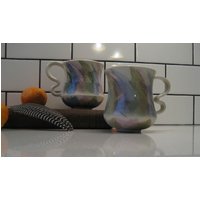 Paar 5 "Vintage Handgemachte Keramik Tassen Einzigartige Griffe Schöne Form Freehand Pastell Abstraktes Design Künstler Signiert Verlobung Paare von 222nest