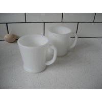 Paar Vintage Fire King Milch Glasbecher Midcentury Classic Kitchen Schöner Tag Für Eine Weiße Hochzeit Retro Kaffee Tee Heißer Kakao Tolles von 222nest