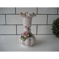 Vintage Linke L'amour Ruffle Vase Japan 3D Pink Rose Blumen Raheed Swirl Spaghetti Strings 24K Goldrand Schickes Retro Boudoir Der Nachkriegszeit von 222nest