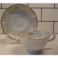 Vintage Noritake Croydon Weitmaul Teetasse Untertasse Set Midcentury China Japan Gedeckte Farben Ranken Retro Blumen Hygge Cottage Dusche von 222nest
