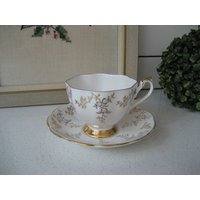 Vintage Queen Anne Teetasse Untertassen-Set Zart Goldblattvergoldung Handbemalte Blau Gewellte Form England Retro-Duschegeschenk Garten Teeparty von 222nest