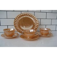 Wahl Vintage Fire King Laurel Muster Tasse Mit Passender Untertasse Swirl Teller Pfirsich Luster Ware Retro Hygge Küche Familientreffen von 222nest