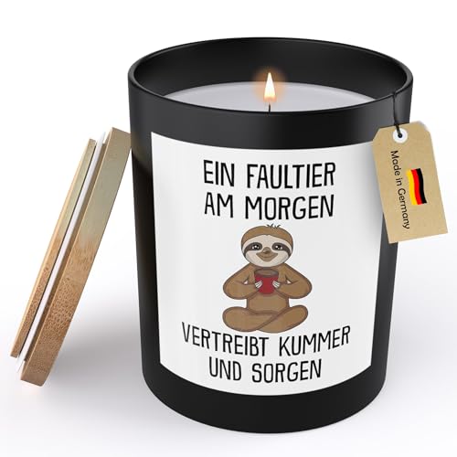 22Feels Lustige Spruchkerze Frauen Faultier Sojawachs Kerze im Glas Handgemacht mit Spruch Humor Frech Candle Duft Deko Vegan Nachhaltig Nachhaltig - ZITRUS 22Feels Lustige Spruchkerze Frauen Faultier Sojawachs Kerze im Glas Handgemacht mit Spruch Humor Frech Candle Duft Deko Vegan Nachhaltig Nachhaltig - ZITRUS von 22Feels