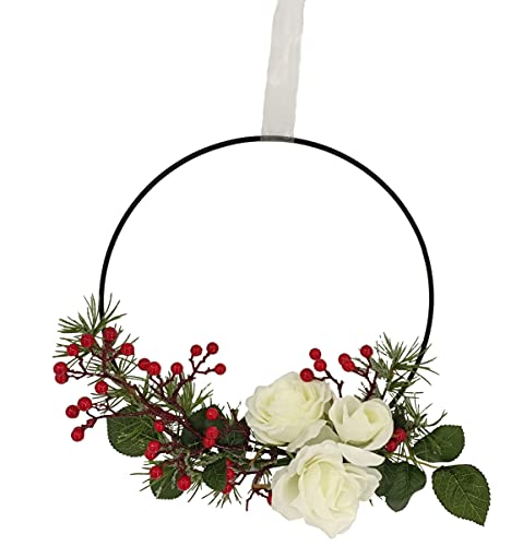 2474U Dekoring Festive White Winter weiß-rot naturgetreue Blüten Kunstblume im Metallring ca. 33cm Ø mit Organzaband zum Aufhängen Gesteck Rosen weiß Beeren rot Zeder Tanne von 2474U